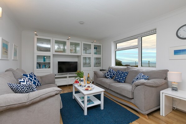 Living room - Atlantic Waves (St Ives)