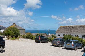 Free self-parking - Atlantic Waves (St Ives)