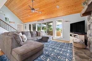 Smart TV, fireplace, DVD player, books - Lakefront Getaway on Boone Lake – Sleeps 8+ • Hot Tub • Dock • Fire Pit • Kayaks (Piney Flats)