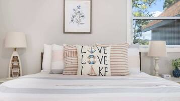 4 bedrooms, iron/ironing board, travel crib, free WiFi