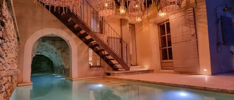 Ulkouima-allas, lämmitetty uima-allas