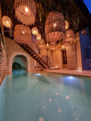Piscine extérieure, piscine chauffée