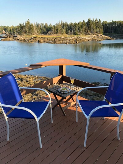 Bridgeside  Inn on peaceful Vinalhaven Island, Maine