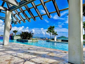 Piscine extérieure, piscine chauffée