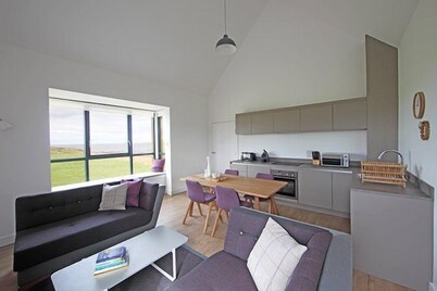 A john o'groat that sleeps 2 guests in 1 bedroom