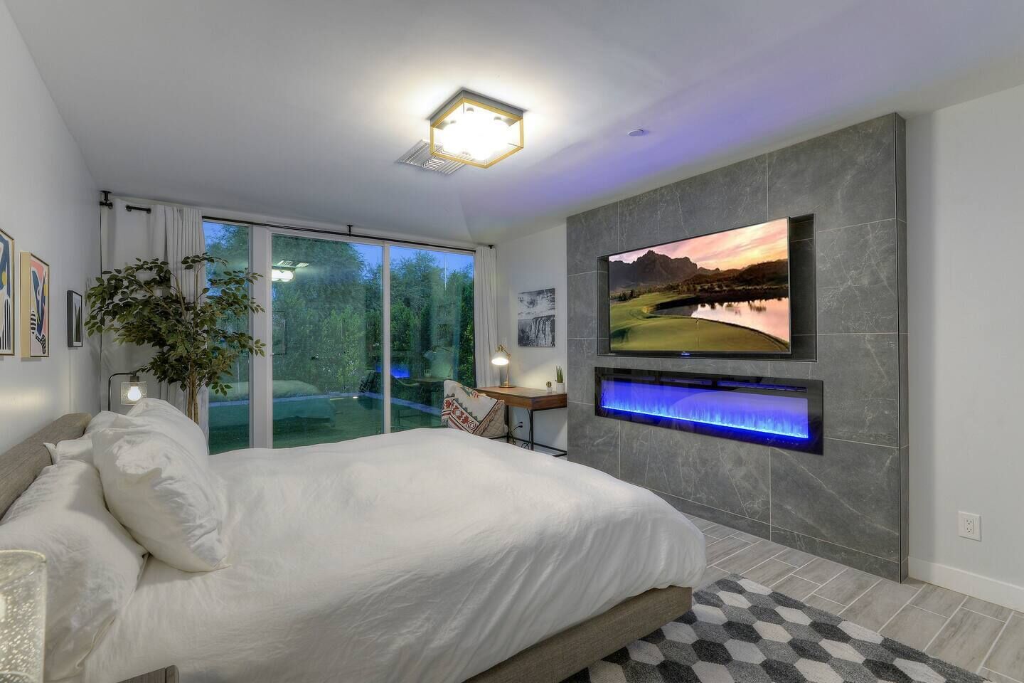 4 Schlafzimmer, Schreibtisch, Bügeleisen/Bügelbrett, Reisekinderbett