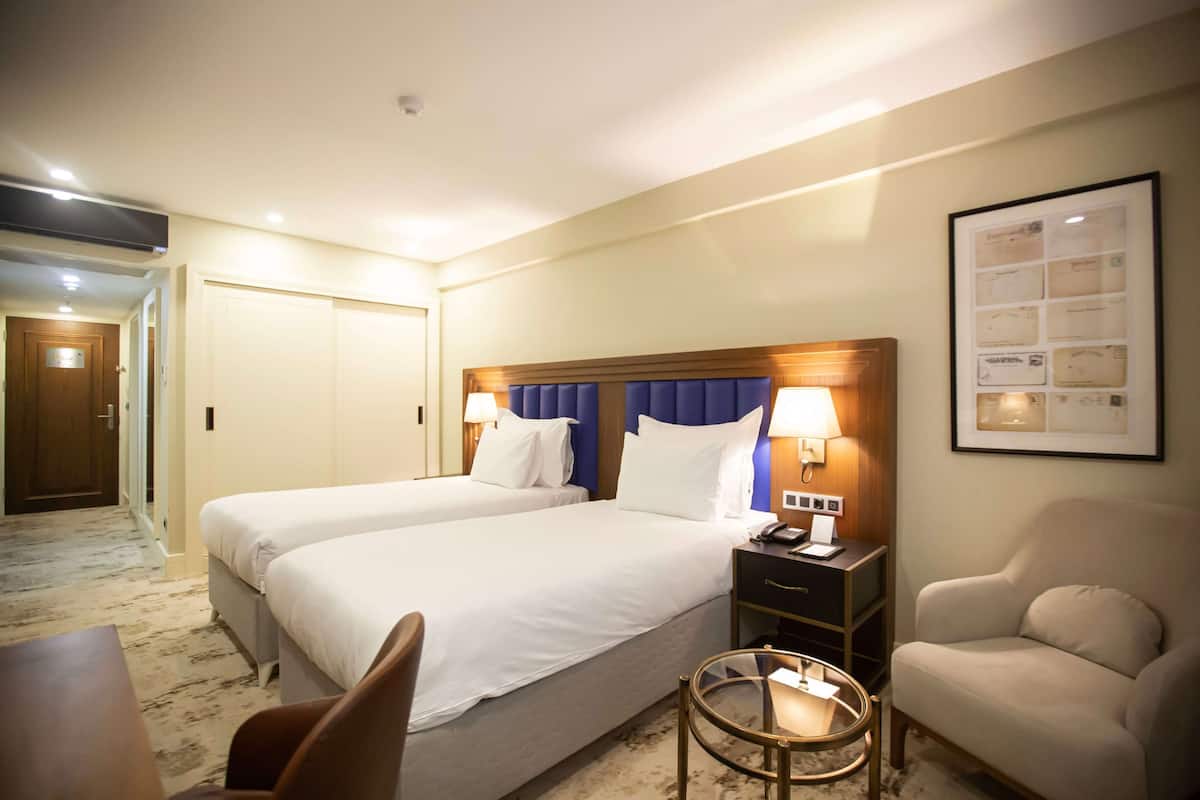 Insonorización, wifi gratis y ropa de cama