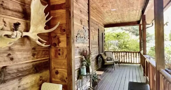 Terrace/patio - "Deacon Escape", incredible and quiet getaway. (Newland)