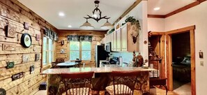 Interior - "Deacon Escape", incredible and quiet getaway. (Newland)