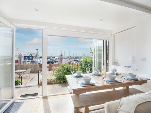 Coast View Apartment