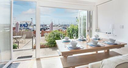 Coast View Apartment