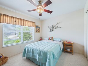 3 habitaciones, tabla de planchar con plancha, internet y ropa de cama 