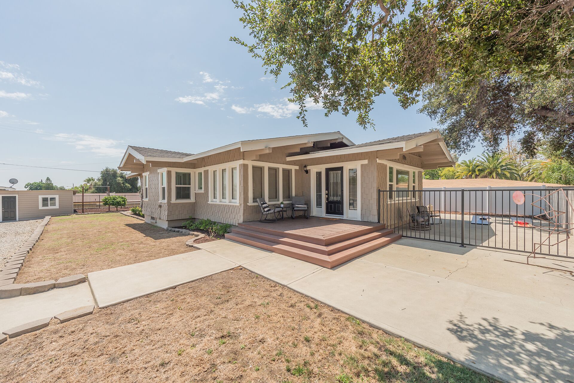 Newly Furnished Claremont Home – Near Colleges