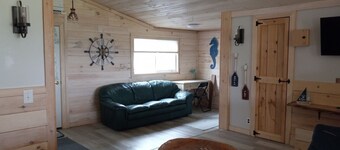 Hot Tub, Winter rates, Lake View Cottage, Dog Friendly, Lake Access