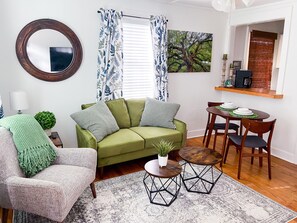Smart TV - Cheerful tiny home by the Bay (Beaufort)