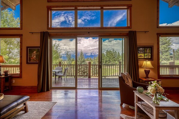 Interior - Luxury Home With Stunning Views! (Pagosa Springs)