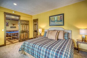 4 bedrooms, iron/ironing board, free WiFi, bed sheets - Luxury Home With Stunning Views! (Pagosa Springs)