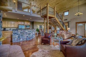 Smart TV, fireplace, ping pong - Luxury Home With Stunning Views! (Pagosa Springs)