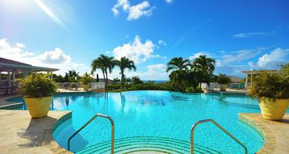The Garden Loft with pool and club house access