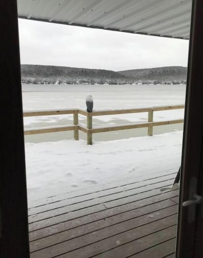 Waterfront relaxation, 3 bedroom lake house