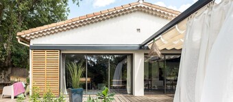 La Coursive: beautiful luxury home with swimming pool