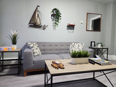 Cozy & Comfy 1 Bedroom Apartment Downtown Sault, ON