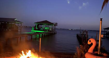 Bella’s bungalows on Lake June in Winter