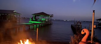Bella’s bungalows on Lake June in Winter