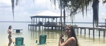 Bella’s bungalows on Lake June in Winter