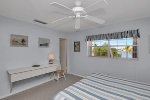 2 bedrooms, desk, free WiFi, bed sheets