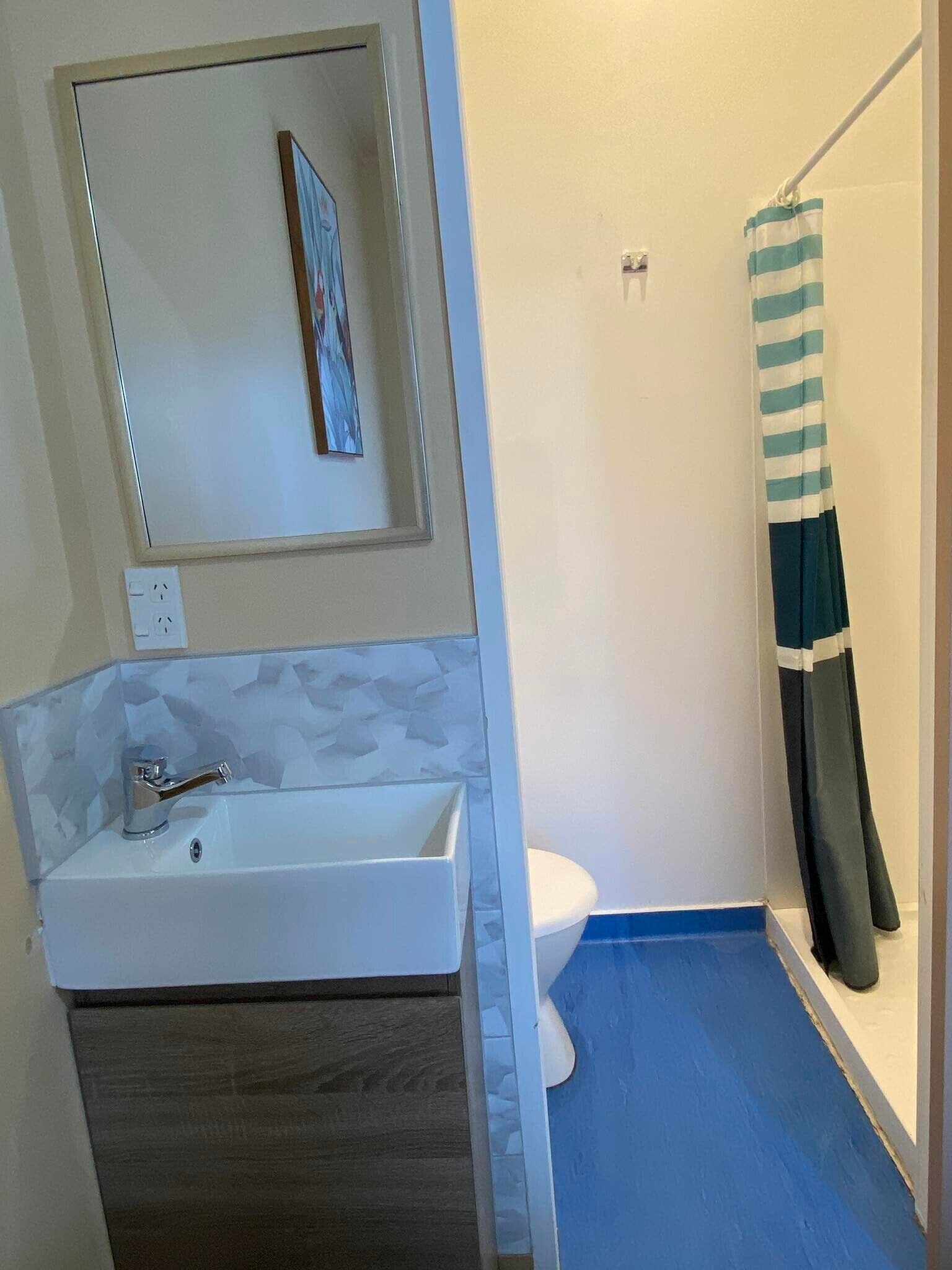 Photo - Airport Westney Lodge