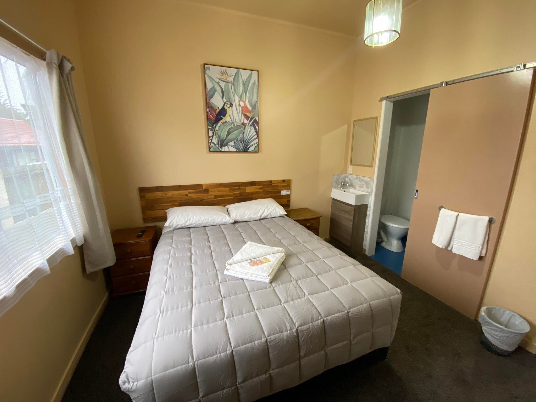 Free WiFi, bed sheets