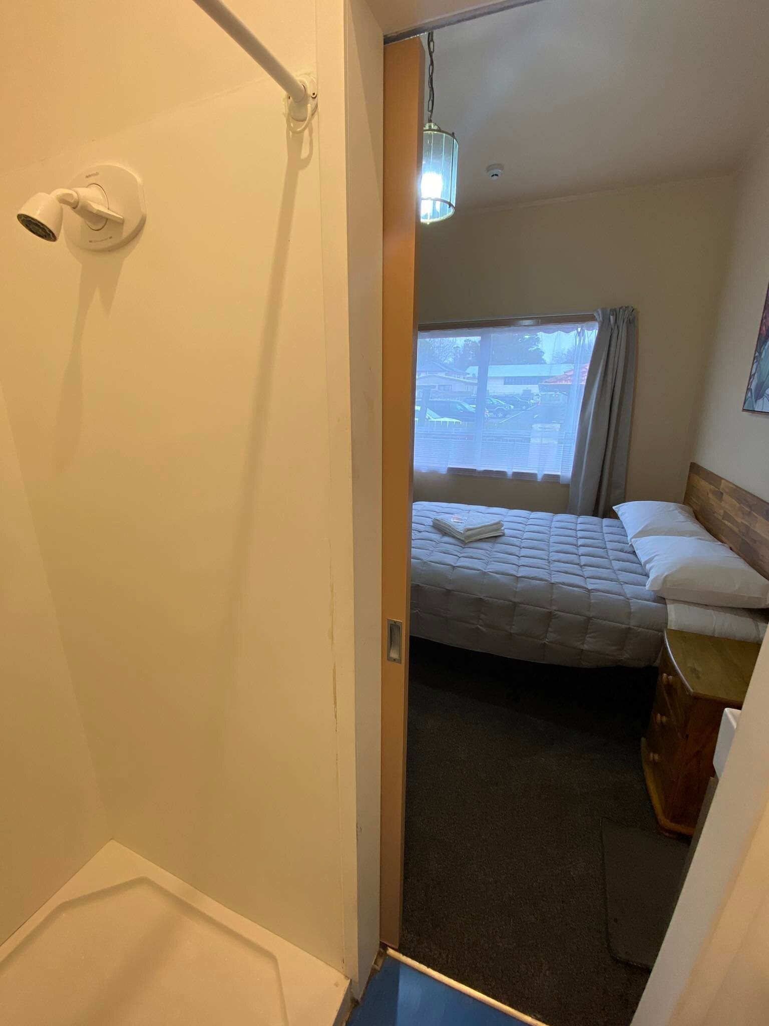 Photo - Airport Westney Lodge