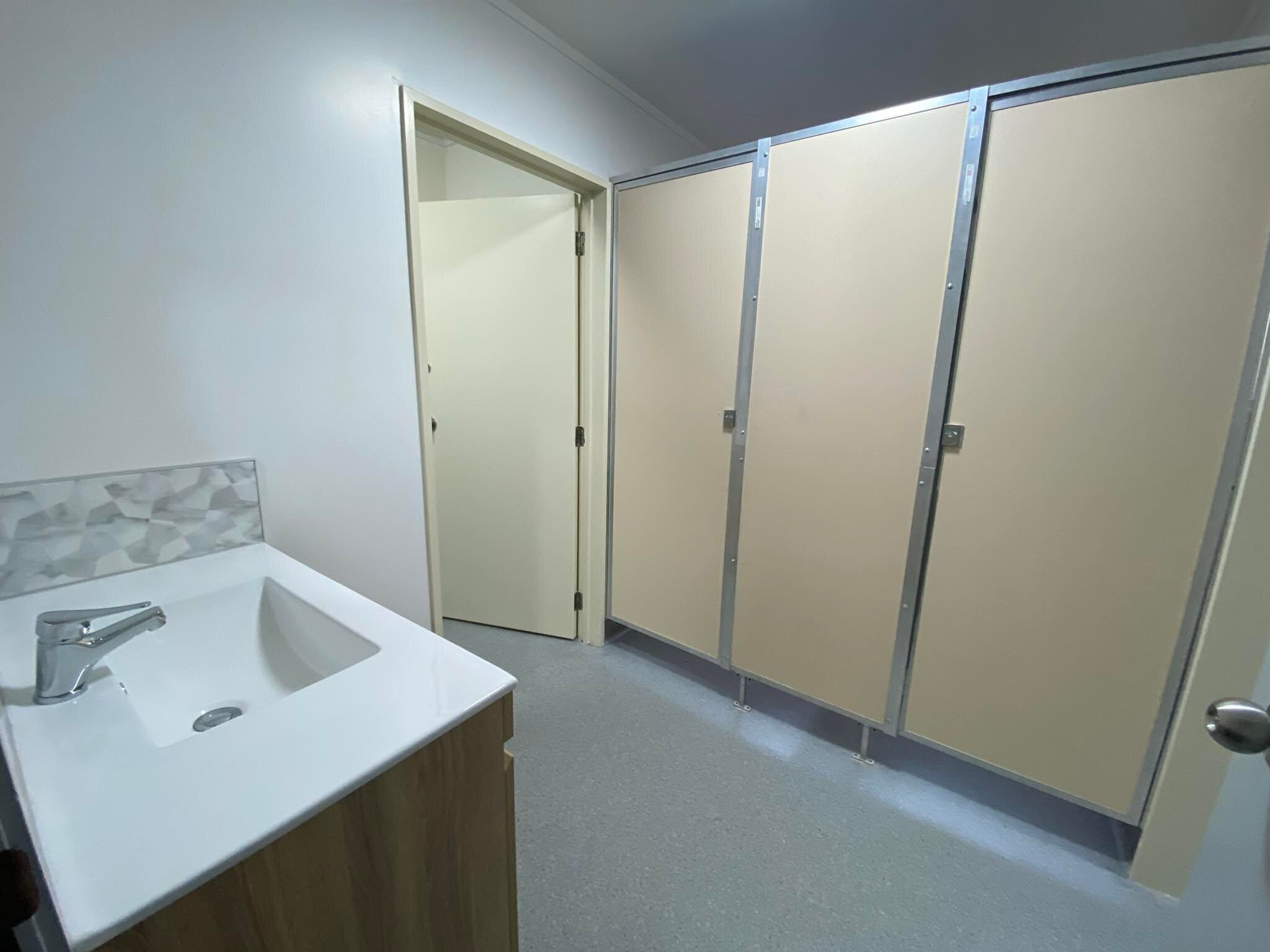 Photo - Airport Westney Lodge