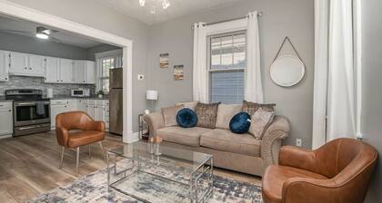 Dayton Street Sports Haven - 3 Bed 2 Bath Sleeps 8