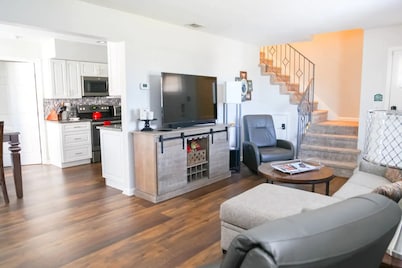 Cozy Escape- 2 Bd 15 Min From Downtown Nashville!