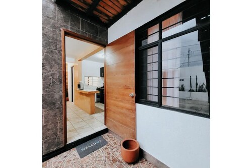 Luxurious Two Bedroom Apartment Near Zocalo!