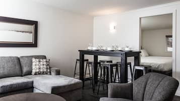 Condo | Living area | 40-inch flat-screen TV with cable channels, TV