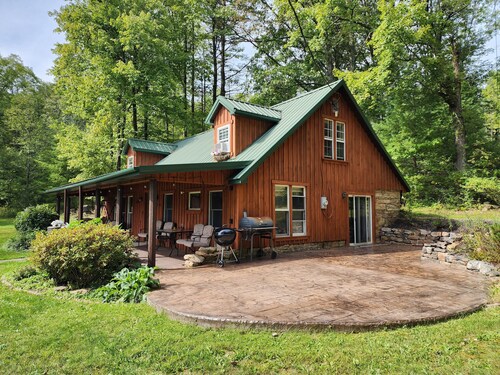 Charming re-imagined bank barn cabin.