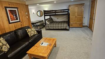 智能电视、壁炉