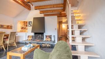 Televisie en een open haard