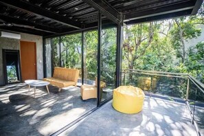 4 habitaciones, decoración personalizada, wifi gratis y ropa de cama 