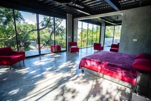 4 habitaciones, decoración personalizada, wifi gratis y ropa de cama 