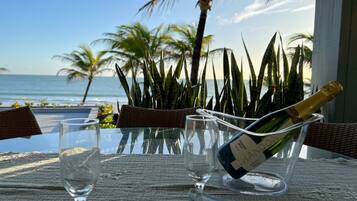 Sea House | 3 bedrooms, minibar, individually furnished, free cribs/infant beds