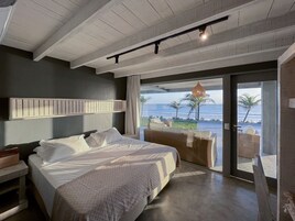 Sea House | Minibar, individually furnished, free cribs/infant beds, free WiFi