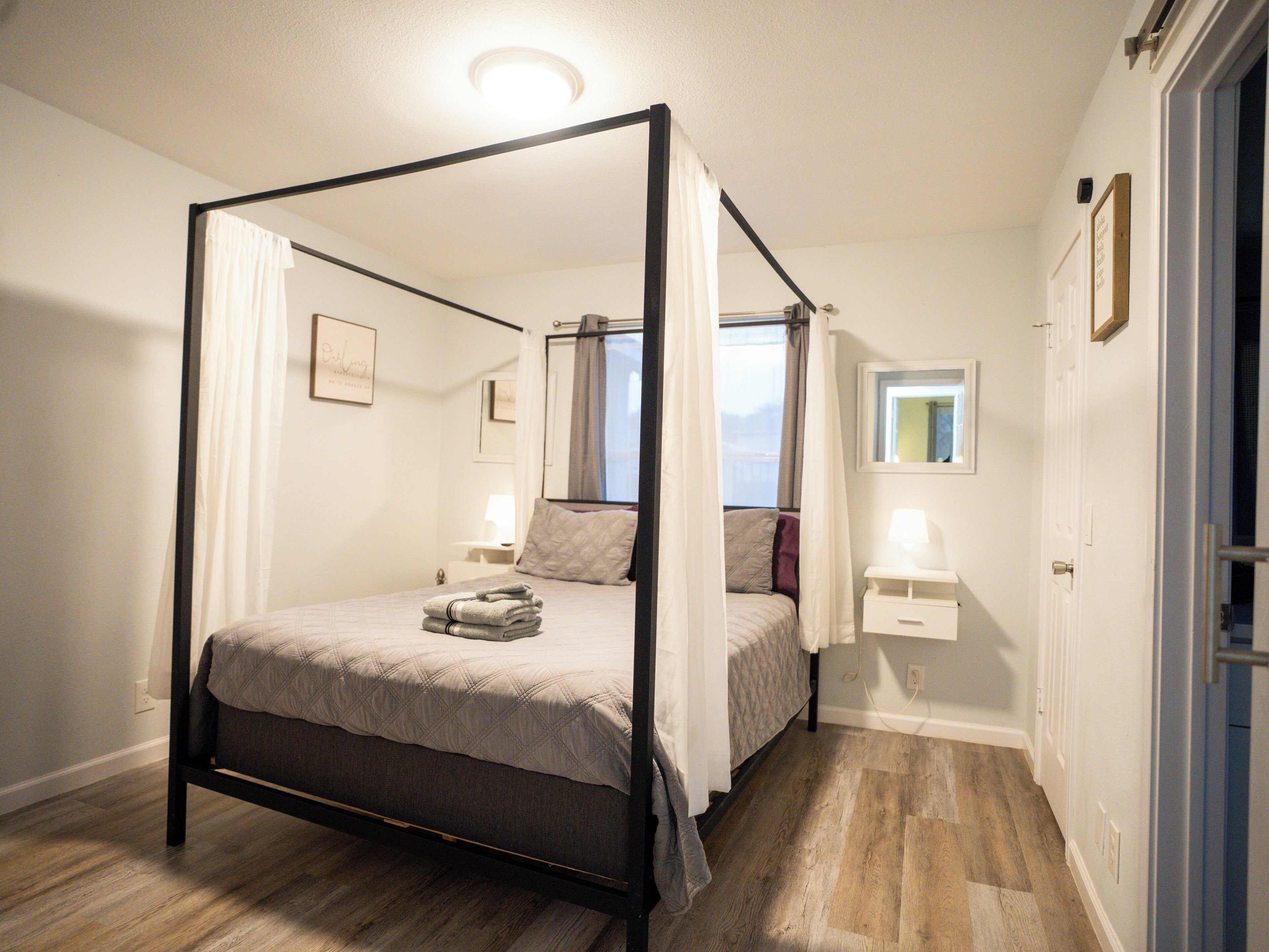 2 bedrooms, desk, free WiFi, bed sheets