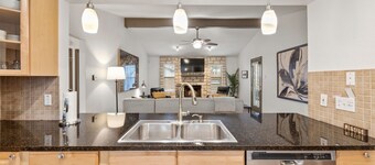 Pool & Hot Tub / Gameroom / North Austin / Domain