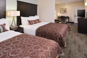 Iron/ironing board, free WiFi, bed sheets - Studio | Outdoor Pool + Free Breakfast Buffet (Dallas)