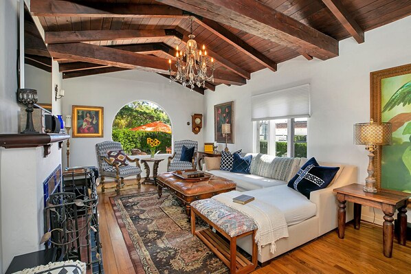 Living area - Mission Jewel (San Juan Capistrano)