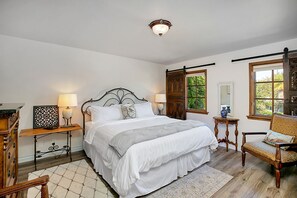 5 bedrooms, desk, iron/ironing board, free WiFi - Mission Jewel (San Juan Capistrano)